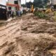 TRAGEDIA, MUERE NIÑA AL COLAPSAR SU CASA POR DESLAVE EN XALAPA.