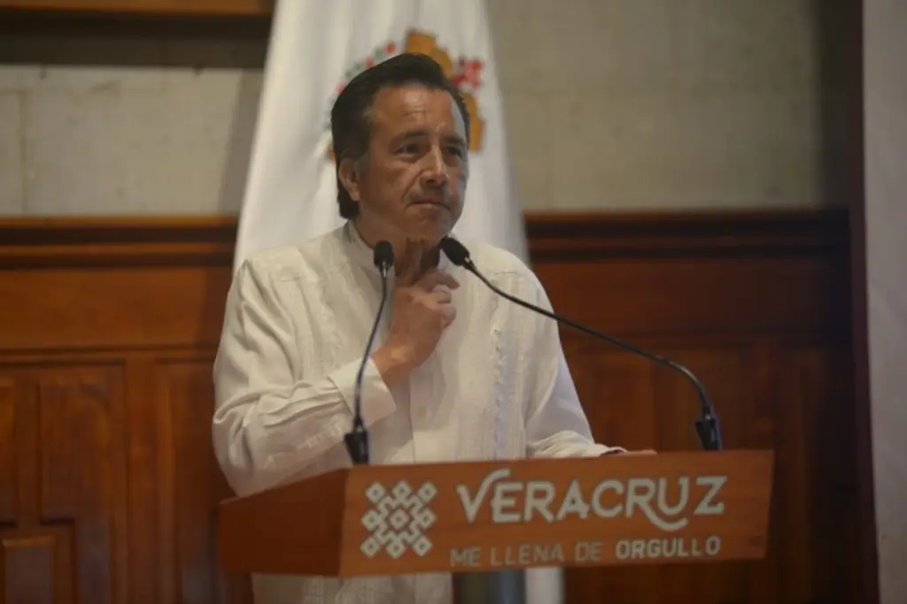 Cuitláhuac reconoce que acudió al cierre de precampaña de Sheimbaun ‘sin goce de sueldo’