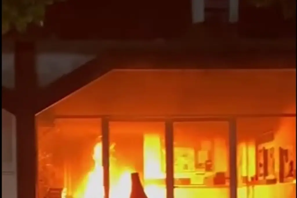 Queman palacio de Lerdo de Tejada tras asesinato de joven a manos de la policía