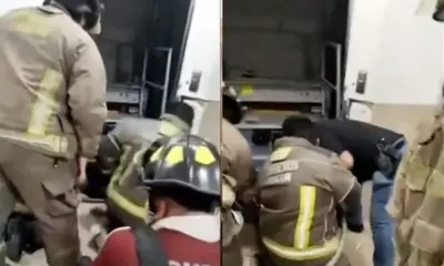 Reportan a trabajador del IMSS atrapado en elevador