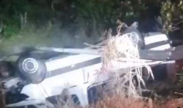 Trailero sacó de la carretera a un   autobús de pasajeros: 2 muertos