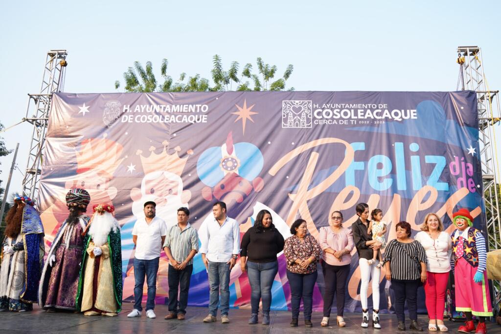 Reyes Magos llegaron a Cosoleacaque