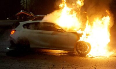 ¡Lo buscan! Presunto extorsionador prende fuego a un auto en Cuautitlán Izcalli y llamas lo alcanzan