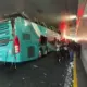 Deja 16 lesion4dos fuerte accidente de autobús de pasajeros; chofer huye