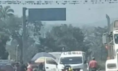 Muere mujer en fatal accidente en autopista de Veracruz; su esposo está grave