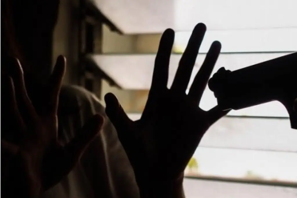 Sujetos armados asaltan escuela de bachilleres; se llevaron el dinero de las inscripciones