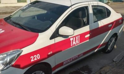 ¡Con violencia se robaron el taxi 220 de Mina!