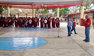 Protección Civil Cosoleacaque imparte pláticas de capacitación de primeros auxilios en escuelas del municipio