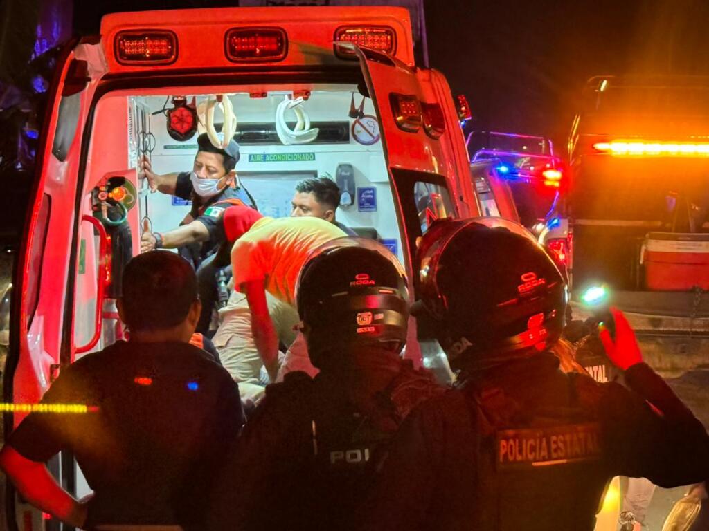 Mujer protagoniza complicada situación atendida por Protección Civil, la fémina acusaba haber sido atacada