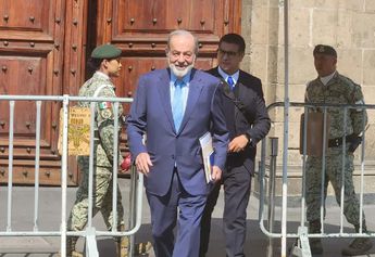 AMLO señala que PRI y PAN pidieron a Carlos Slim ser candidato presidencial en 2018