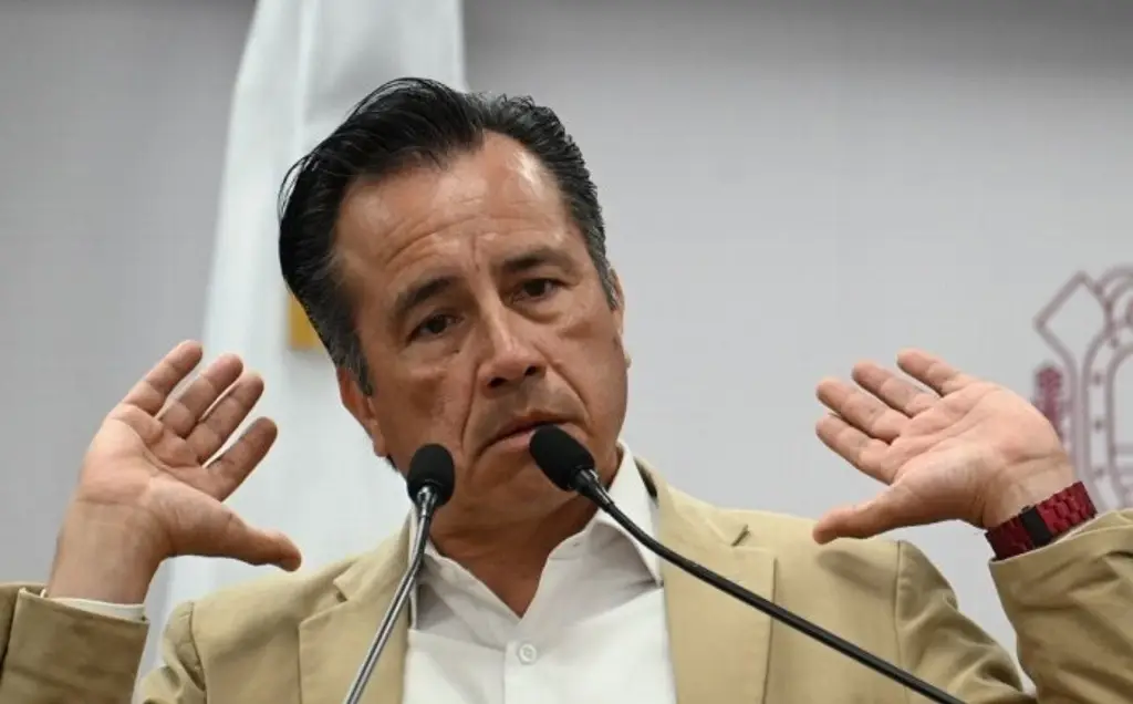 Cuitláhuac quiere negar el voto en cárceles de Veracruz; se lanza contra el INE