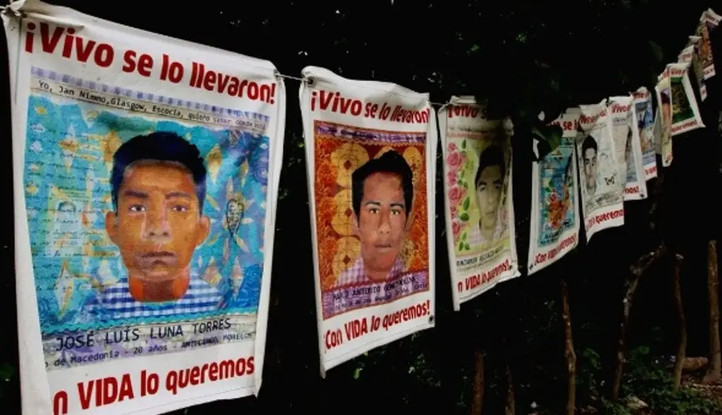 Sheinbaum promete continuar con investigación sobre los 43 de Ayotzinapa