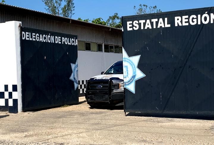 Acusan a elementos de la Policía Estatal de robo de motocicleta