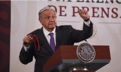 “Estos eran los que querían el diálogo”; AMLO muestra resortera y balines que usaron normalistas en portazo a Palacio Nacional