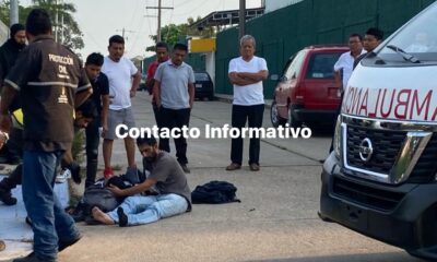 Encontronazo entre moto y camioneta deja gravemente herida a pareja en Minatitlán