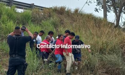 Motociclista grave al salirse de la pista y caer en barranco frente a la colonia México 