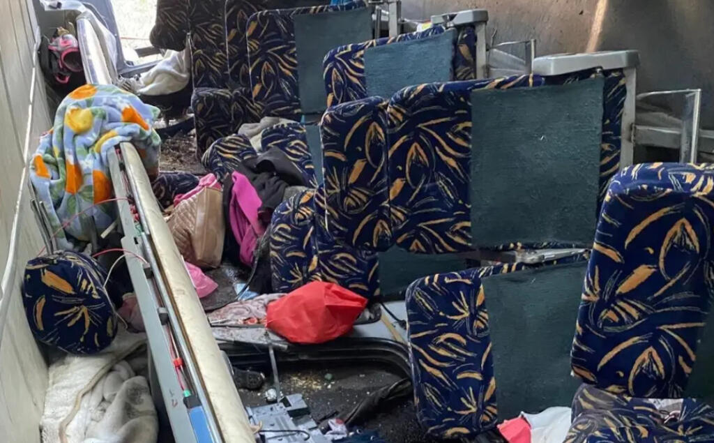 Sube a 18 la cifra de muertos por volcadura de autobús en Malinalco, Edomex