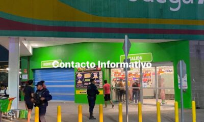 Sin vida, localizan a masculino en los baños de Aurrera, sucursal Central de Abastos