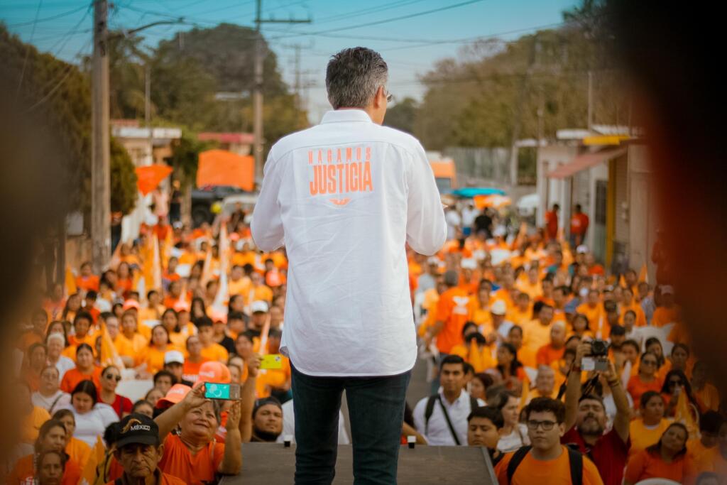 Dante pide en La Antigua que “entre todos saquemos a la vieja política de Veracruz”.
