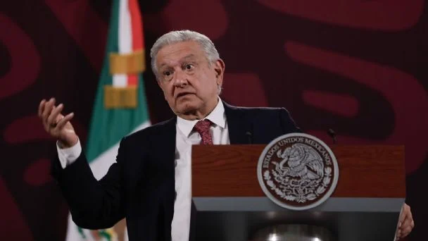 AMLO defiende a Rocío Nahle en la mañanera; “es una persona íntegra”, dice