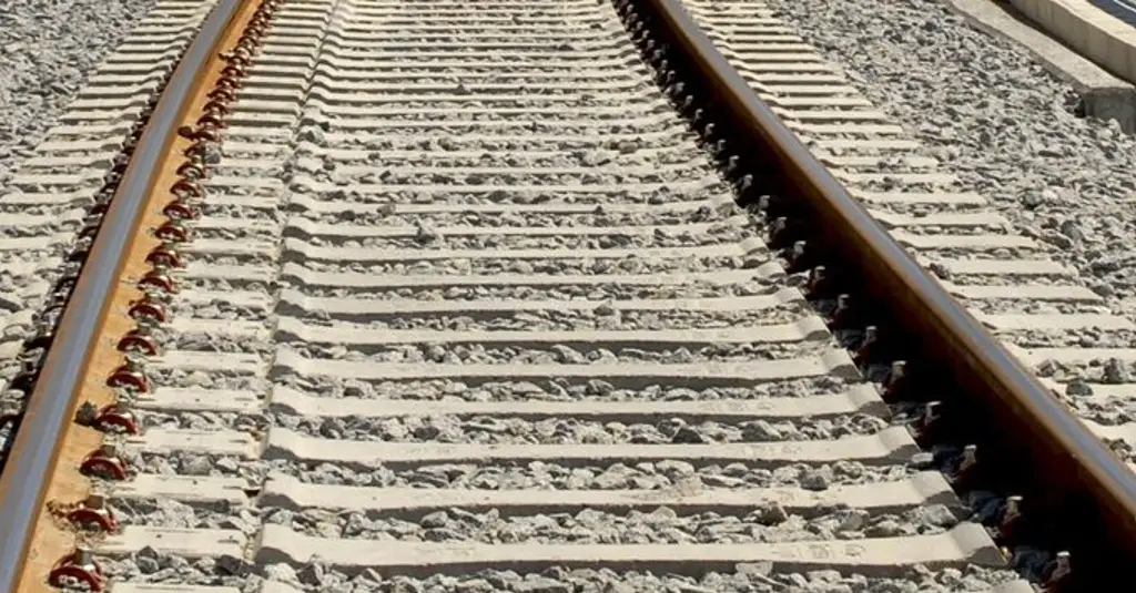 Modelo muere atropellada por un tren cuando realizaba sesión de fotos