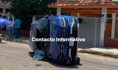 Taxi de Cosoleacaque provocó volcadura en Minatitlán y huyó