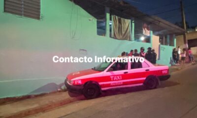 Taxista en presunto estado de ebriedad, impactó a mujer en cuatrimoto en Minatitlán