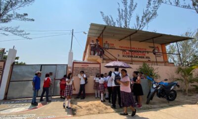 En peligro alumnos del Telebachillerato de El Naranjito; tienen climas pero no funcionan