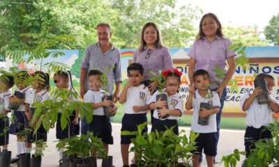 El H. Ayuntamiento de Cosoleacaque fomenta entre los estudiantes la preservación del medio ambiente.