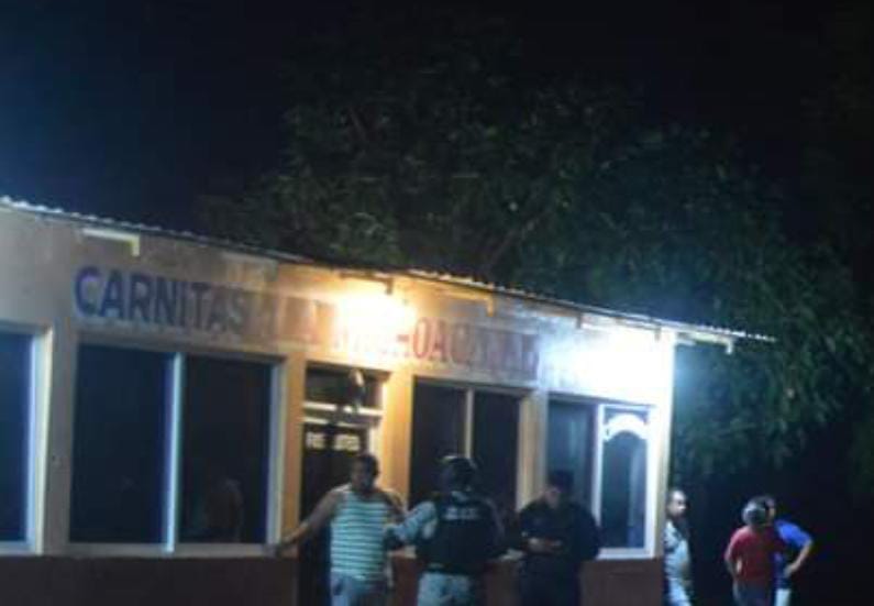 Abren fuego, contra negocio de carnitas