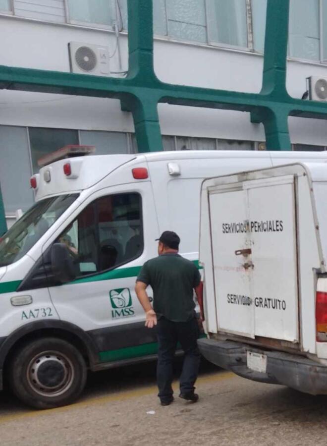 IMSS de Coatzacoalcos se pronuncia respecto al deceso de presunto indigente en las afueras del instituto