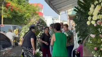 Familiares se despiden de matrimonio asesinado en Poza Rica, Veracruz