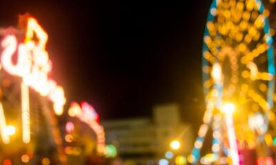 Le faltaba una tuerca: Madre e hijo salen disparados de juego de feria