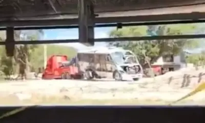 Tren embiste a transporte de personal que intentó ganarle el paso; muere mujer embarazada