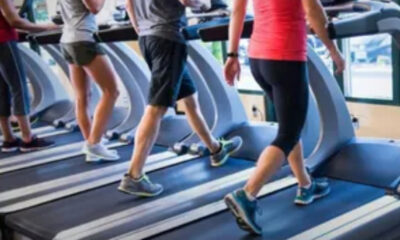 Mujer muere al caer de un tercer piso tras tropezar con caminadora mientras hacía ejercicio en gimnasio