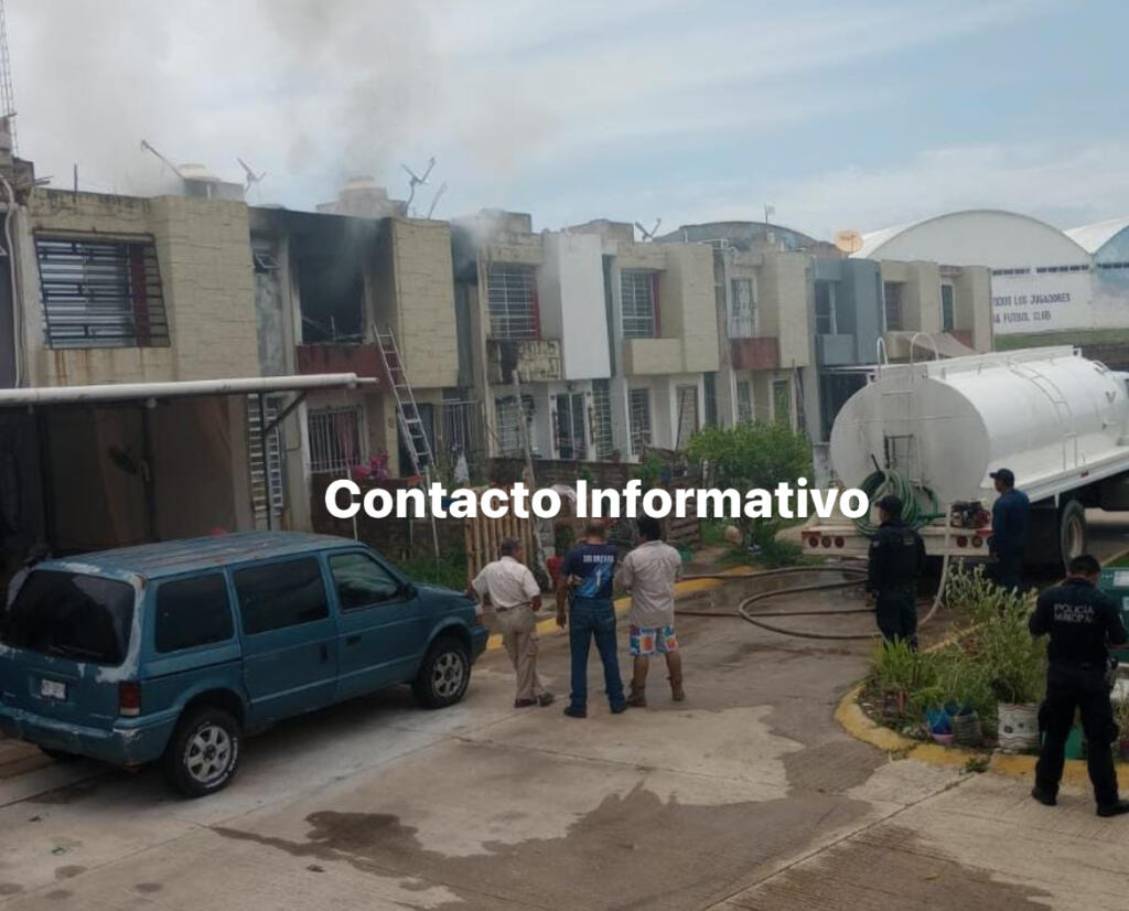 Fuerte incendio en fraccionamiento Los Arcos