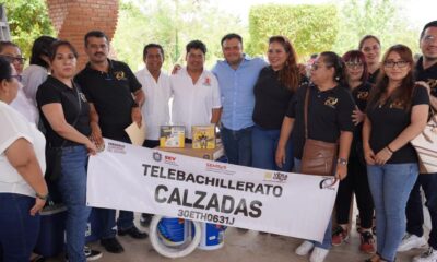 Entrega H. Ayuntamiento de Cosoleacaque incentivos para las escuelas.
