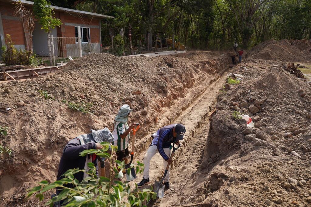 El H. Ayuntamiento de Cosoleacaque hace realidad la pavimentación de la calle Emiliano Zapata del ejido José F. Gutiérrez.