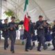 Empleados municipales de Cosoleacaque realizan honores a la bandera