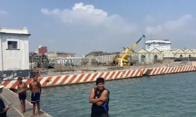 Joven en presunto estado de ebriedad cae al mar en zona del Malecón