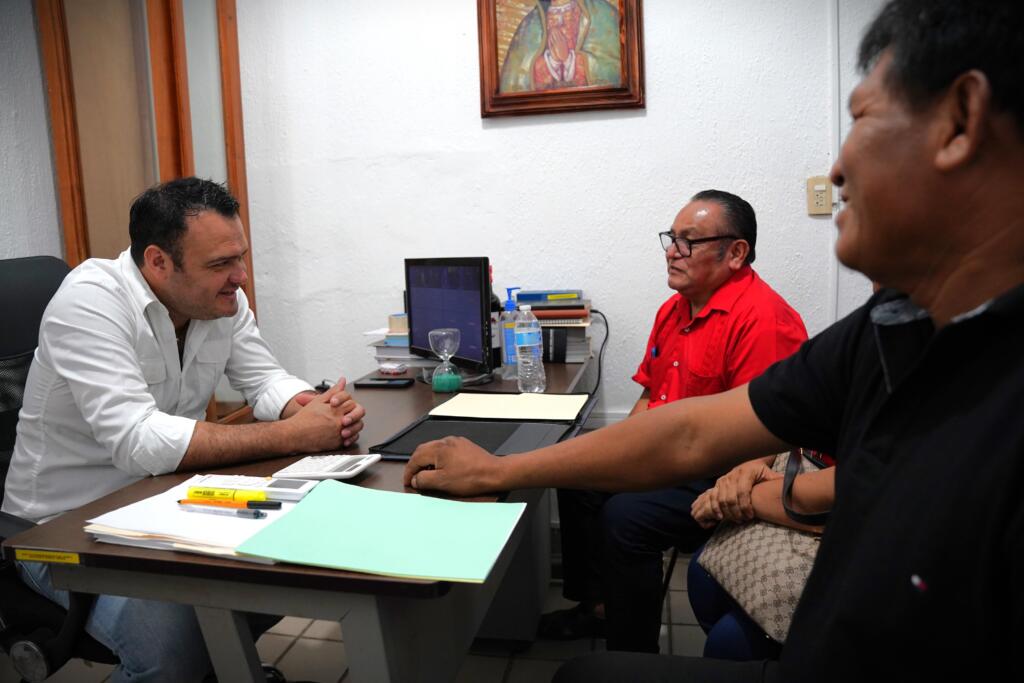 El alcalde Ponciano Vázquez Parissi atiende, da respuesta ágil y efectiva a los ciudadanos.