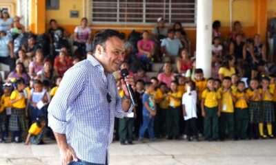 Alcalde de Cosoleacaque refrenda su compromiso con la educación.