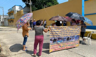 Vecinos de la avenida Tecnológico protestan por daños causados por socavones y exigen solución