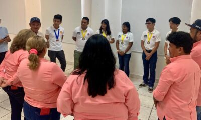 El Gobierno de Cosoleacaque reconoce a estudiantes destacados en Física y Química.