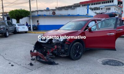 Encontronazo en la Nueva Mina, deja daños materiales