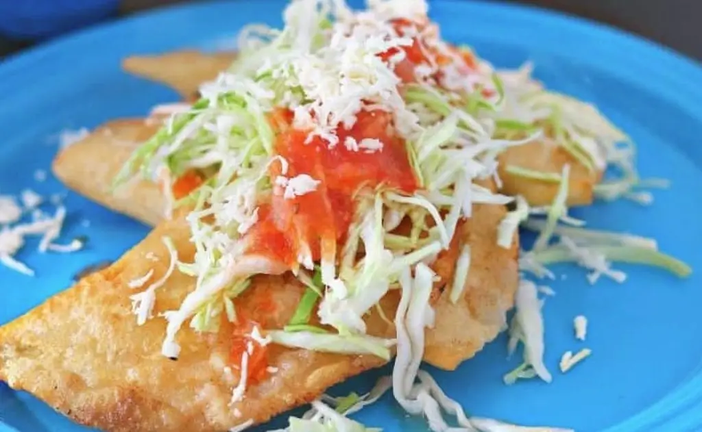 Prohibirán venta de chilaquiles, tacos dorados y otros alimentos en escuelas