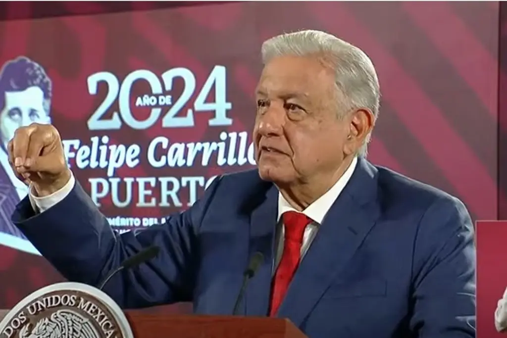 “Entiendo que están enojados”: AMLO tras botellazo en Veracruz; descarta sanción