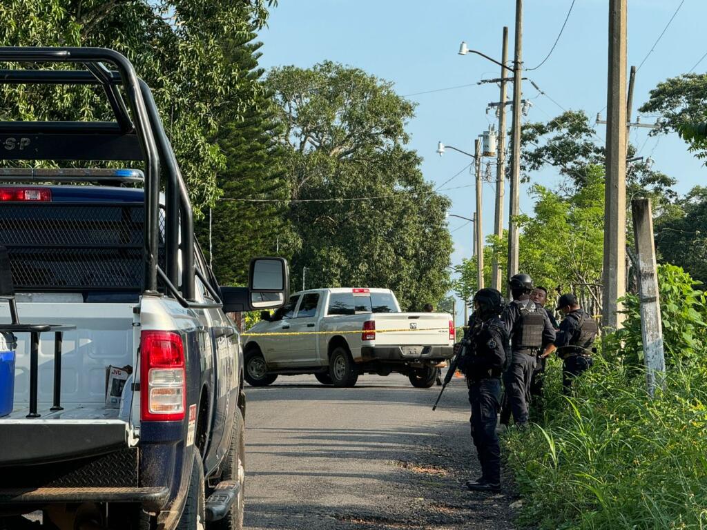 Abandonan cu3rp0 en Texistepec; se trataría de taxista desaparecid0 en Soconusco