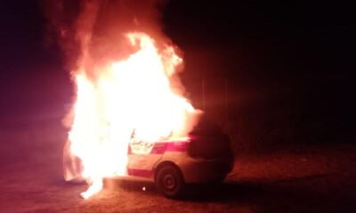 Incendio de taxi en la antigua Canticas (+VIDEO)