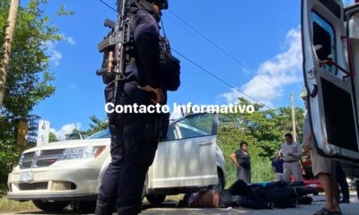 Dos l3sionados al derrapar en motoneta y estrellars3 contra camioneta